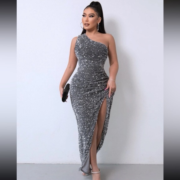 Sparkly dress - Picture 3 of 6